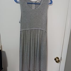 women's Jodify  sleeveless summer dress, size medium, color gray